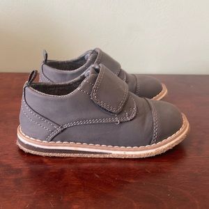 Cat & Jack - Toddler dress casual shoes with velcro - size 8